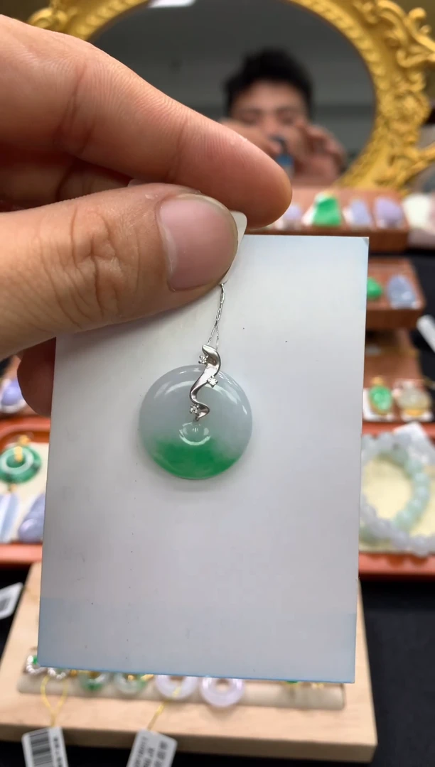 吊坠(不含链)18K金镶嵌翡翠平安扣