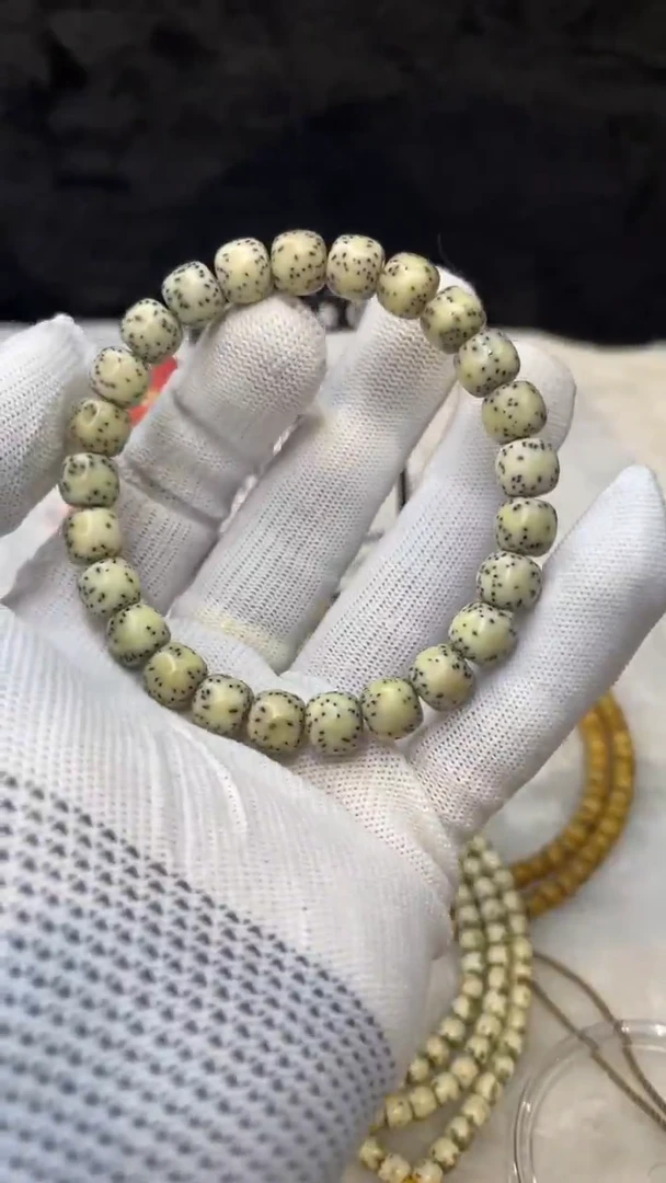 吊坠星月菩提V22 9X8单圈