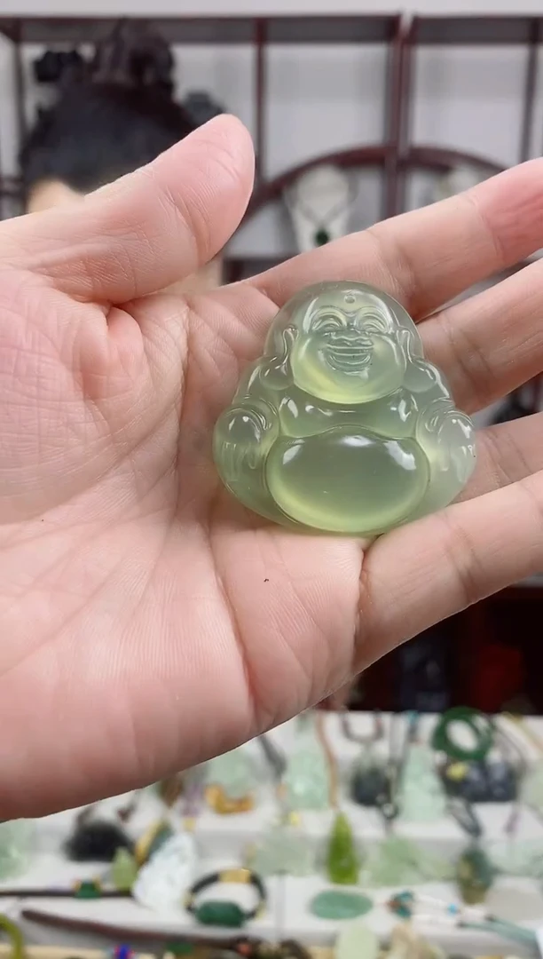 未镶嵌岫玉颈饰1