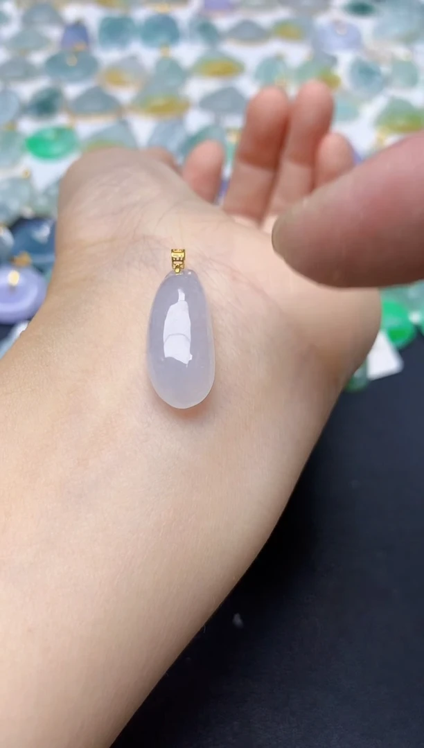 翡翠18K金镶嵌颈饰天然缅甸A货翡翠