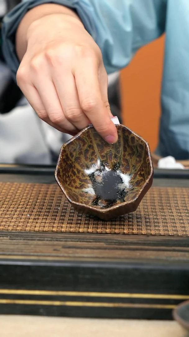 紫砂壶GFY40《八方杯》崖柏木柴烧
