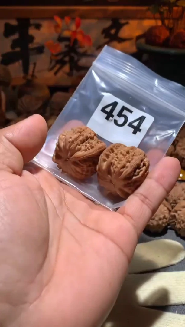 把件桃核日**山454号 白狮子37  尺左右盘玩打底不支持退换