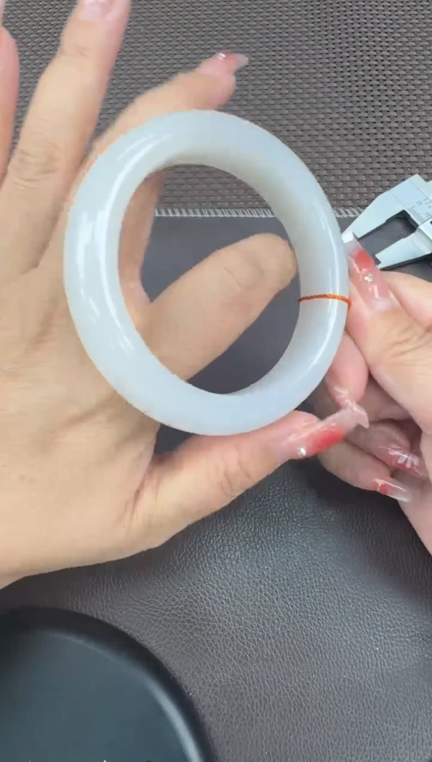 【闪购商品】和田玉手镯未镶嵌61