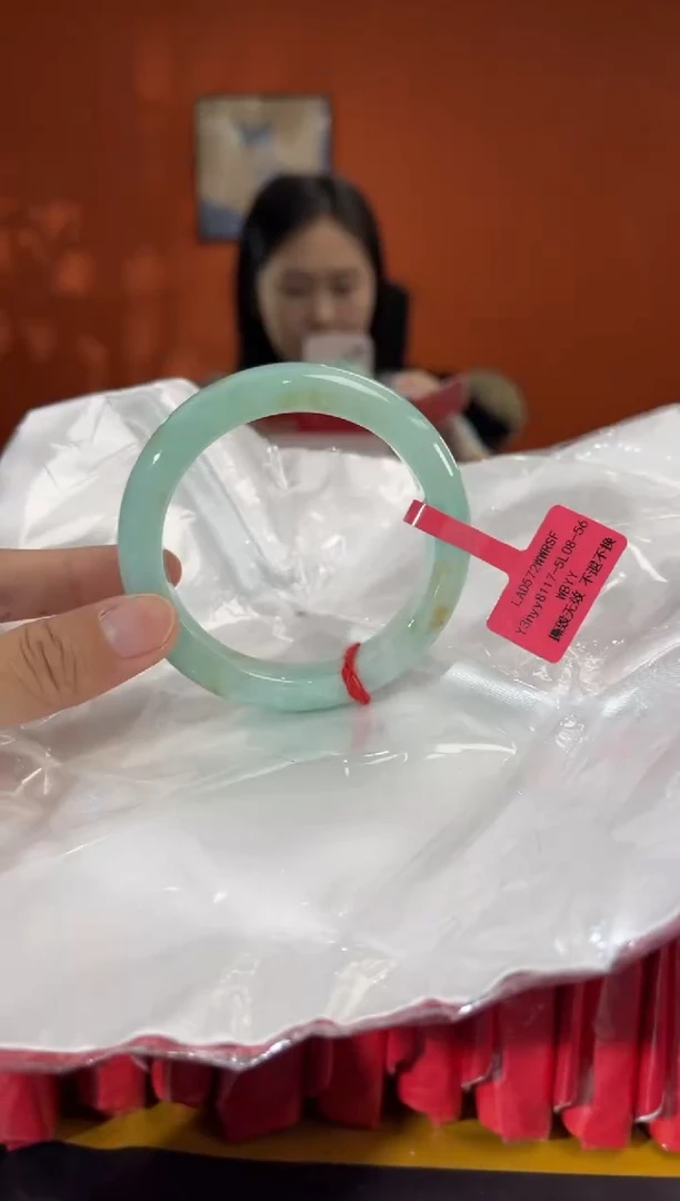 未镶嵌手镯翡翠1   56.5