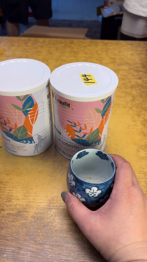 瓷器瓷器瓷器瑕疵144俩乳铁碗