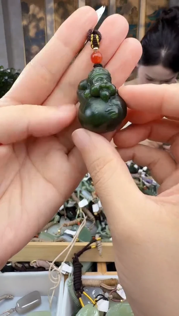 未镶嵌和田玉挂件拍一发一