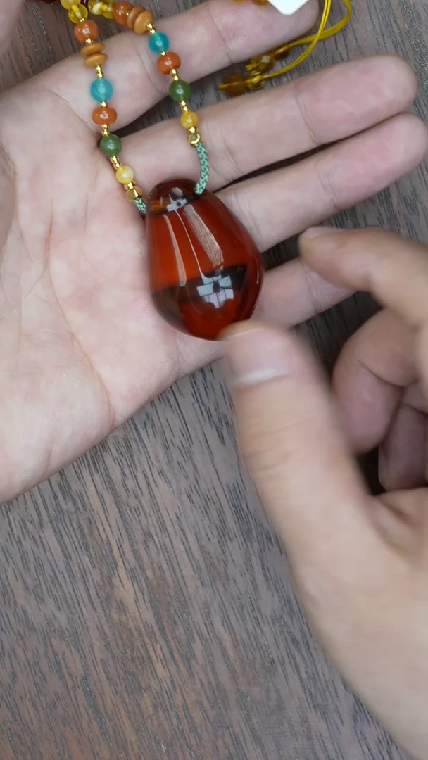 【闪购商品】琥珀裸石未镶嵌血珀随型DIY吊坠