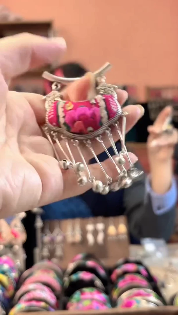 织绣艺枝独绣手工饰品64