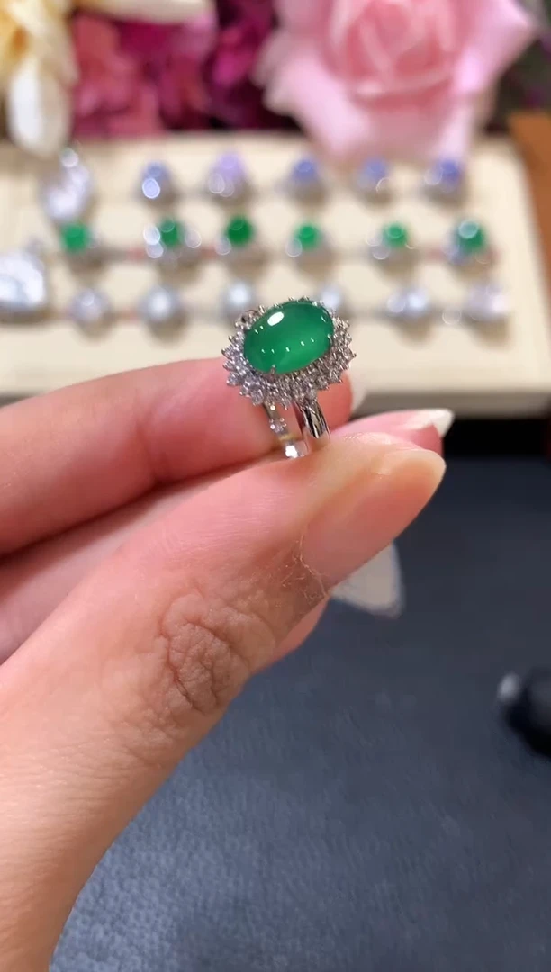 18K金镶嵌戒指翡翠z84