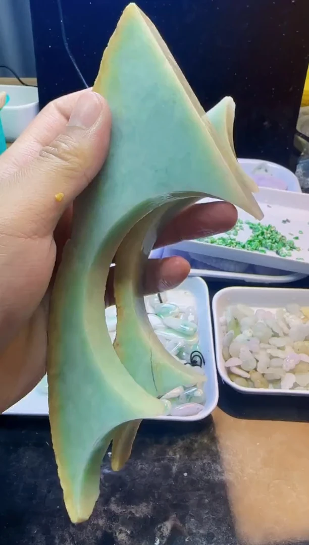 翡翠未镶嵌颈饰060天然A货翡翠