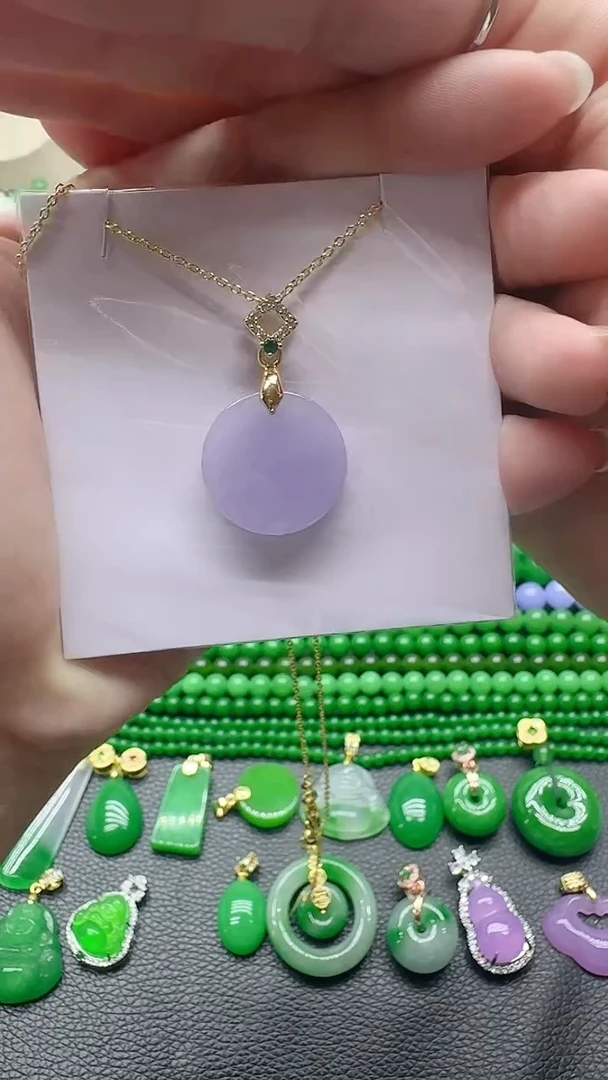 颈饰未镶嵌翡翠紫小圆牌