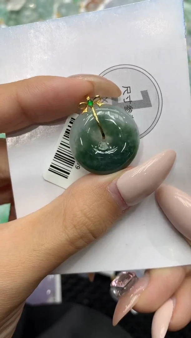 颈饰18K金镶嵌翡翠111111111111