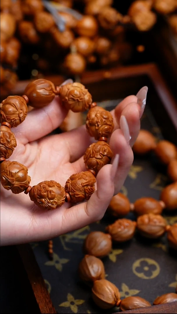 【闪购商品】橄榄核吊坠苏工橄榄核