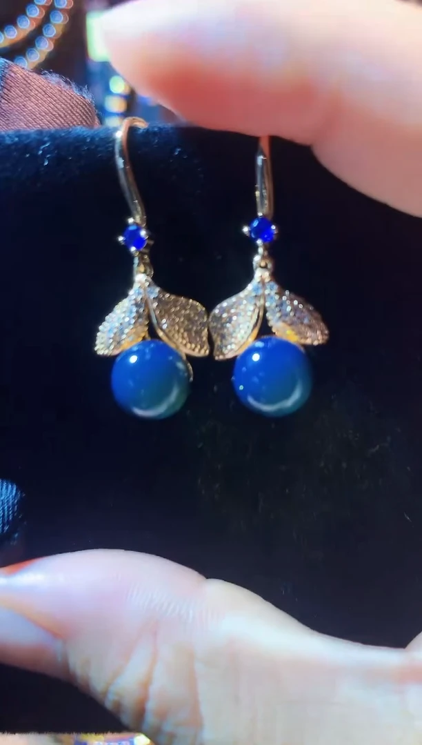 蓝珀银S925镶嵌耳饰8MM 天空蓝