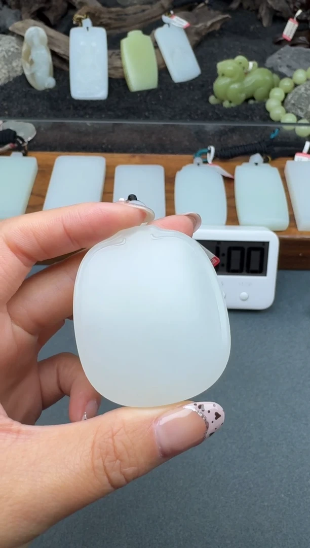 颈饰未镶嵌和田玉不**风3