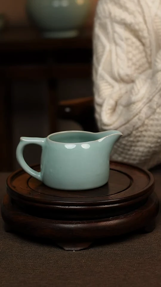 瓷片天青色井栏公道180ml微瑕不带礼盒