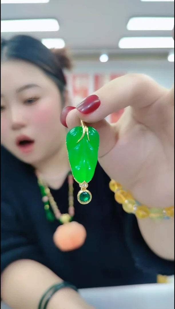 【闪购商品】石英质玉颈饰合金25130 绿色叶子