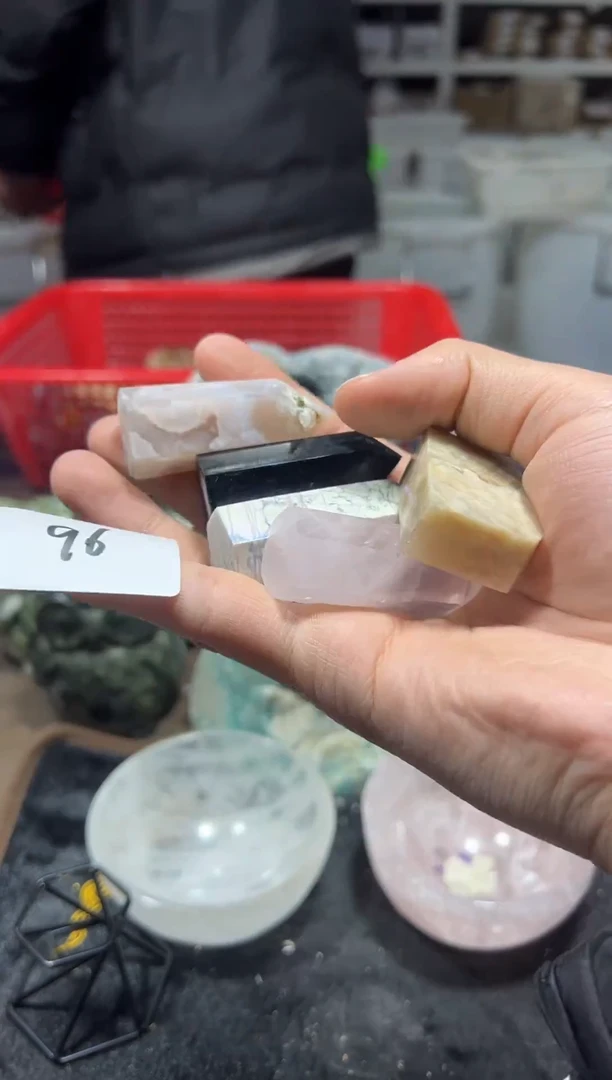 未镶嵌珠宝半成品水晶96