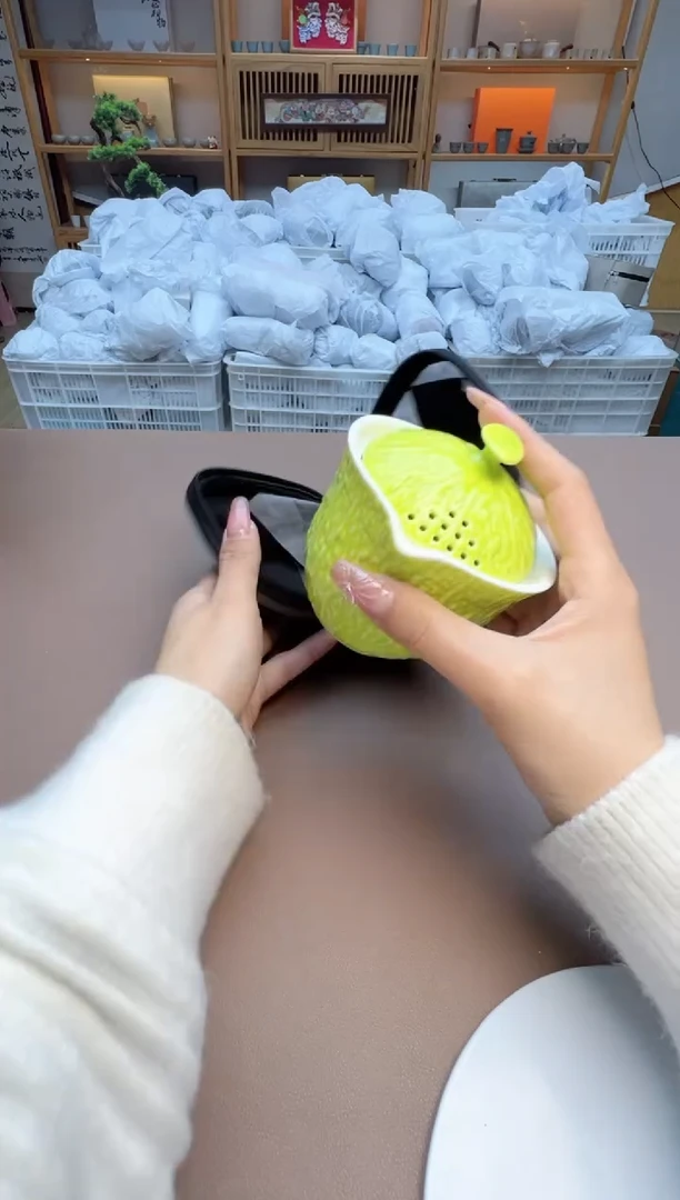 【闪购商品】摆件瓷制品S1111111111111