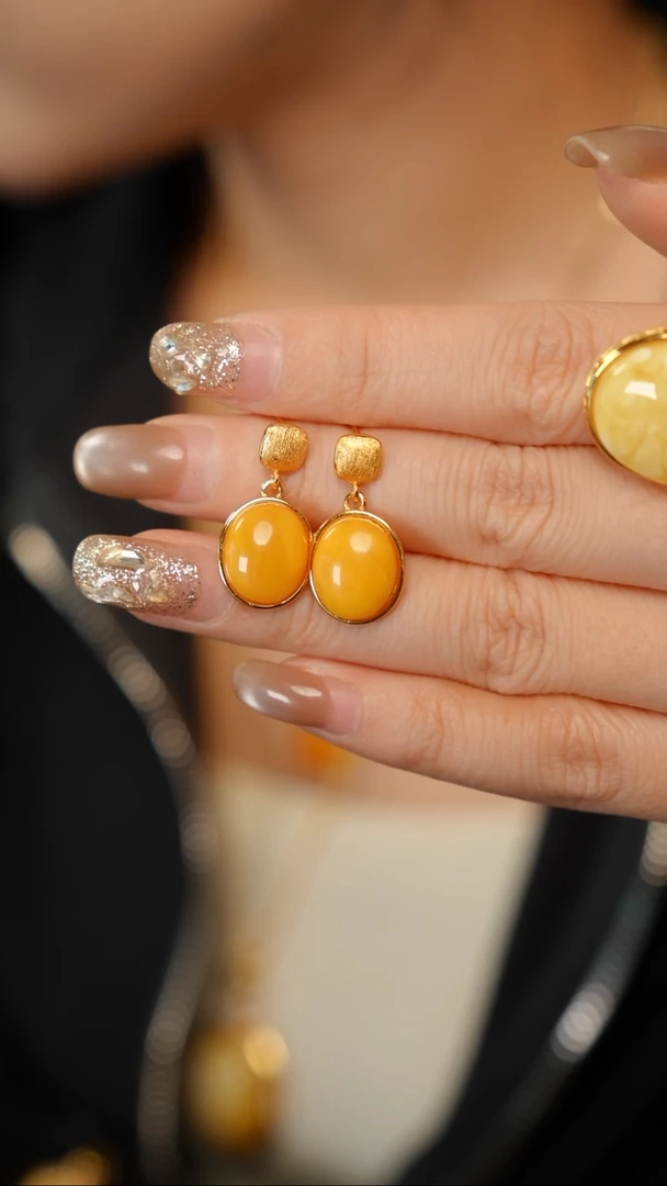 蜜蜡银S925镶嵌耳饰蛋面耳坠