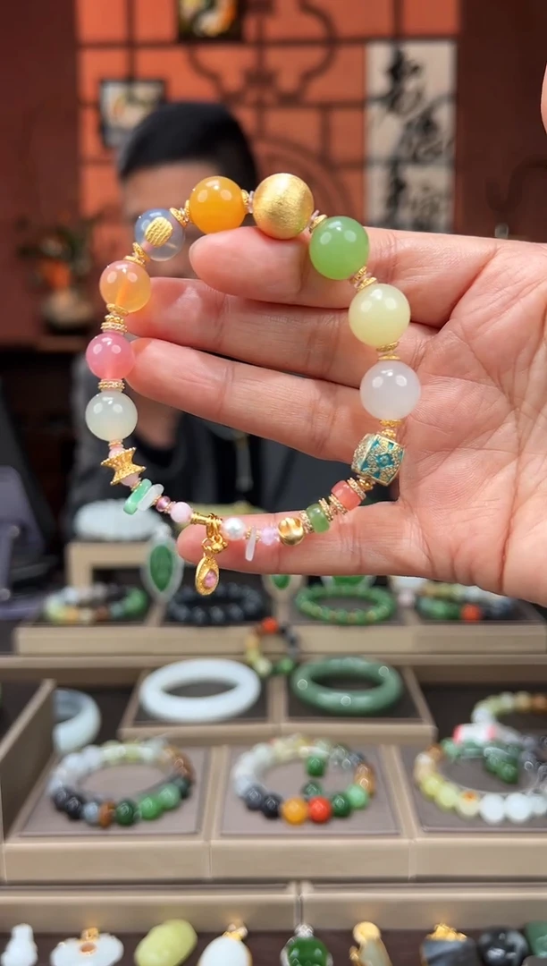 未镶嵌手链和田玉手链