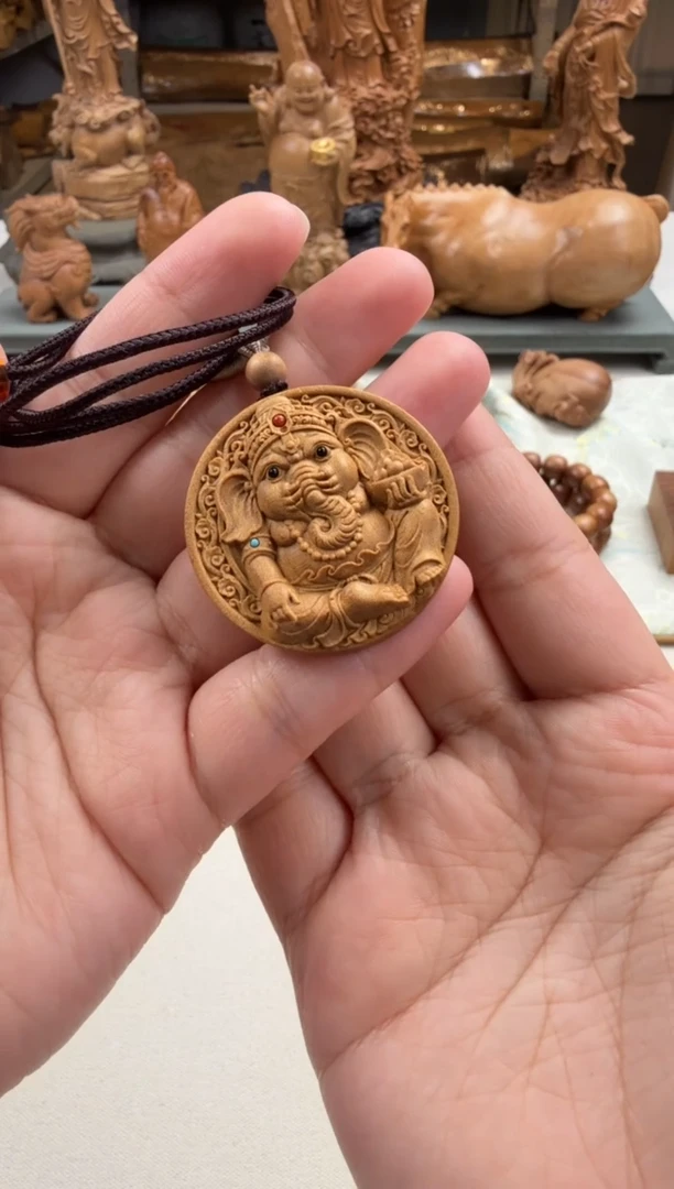 【闪购商品】檀香木吊坠顺纹象神圆牌 印度老山檀香