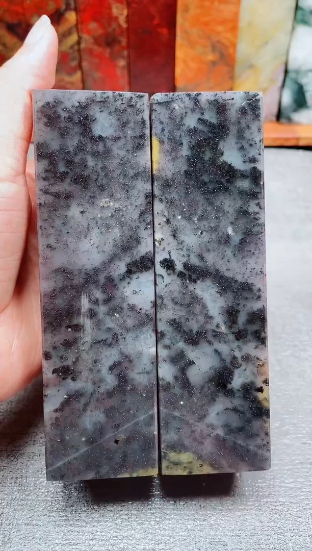 玉桂林鸡血玉素对章11 3.8左右