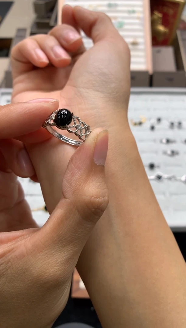 颈饰银S925镶嵌翡翠墨翠戒指