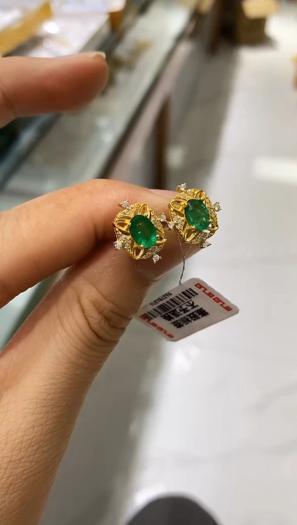 【闪购商品】祖母绿耳饰银S925镶嵌耳饰