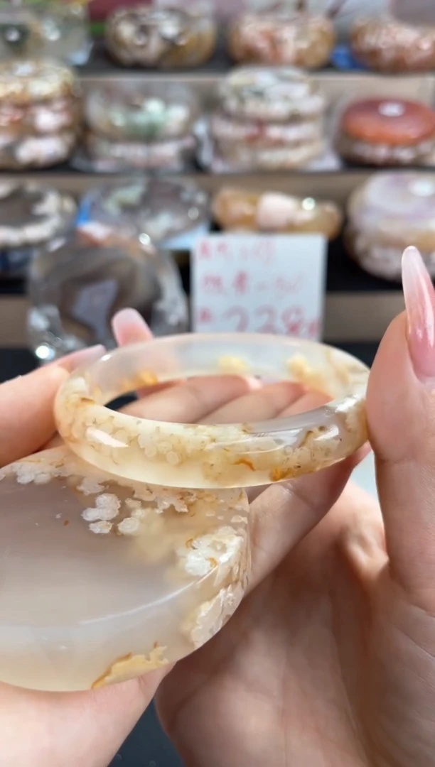 未镶嵌手镯石英质玉62