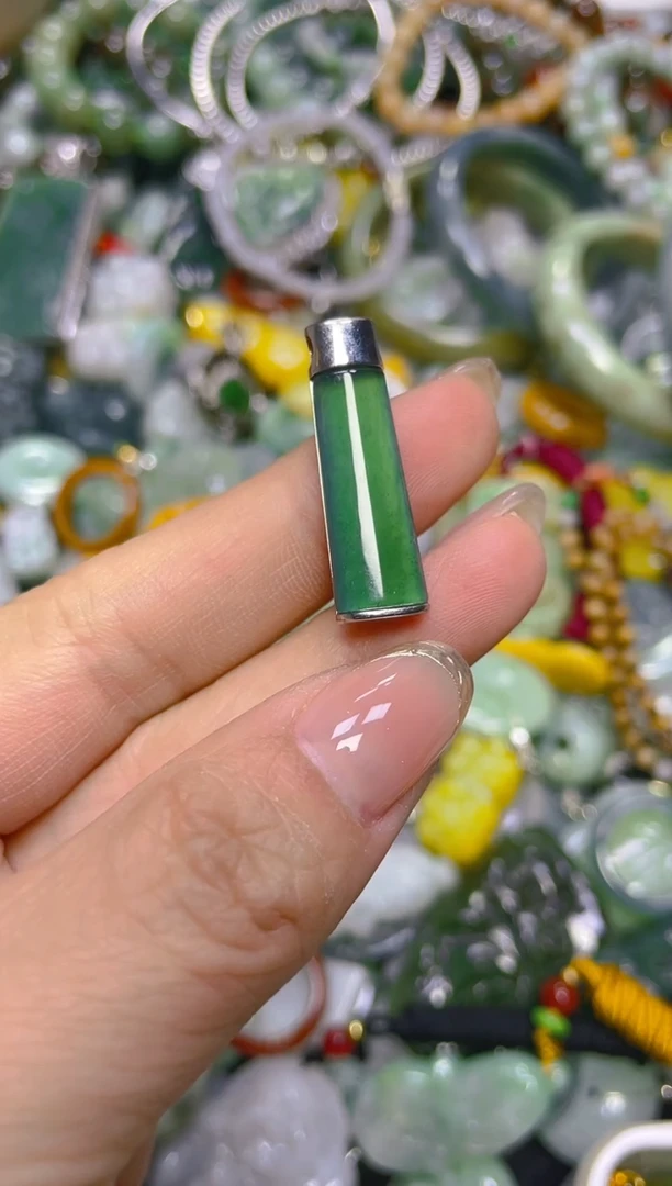 颈饰未镶嵌翡翠/K/翡翠A货，一件也是批发价