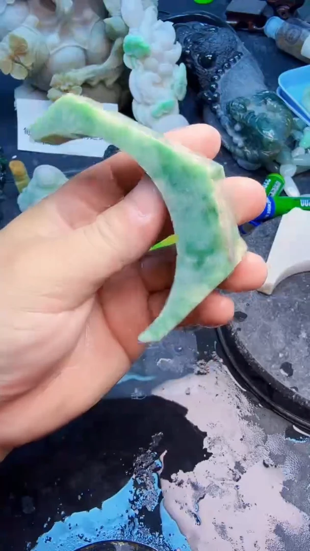 翡翠挂件未镶嵌天然翡翠103