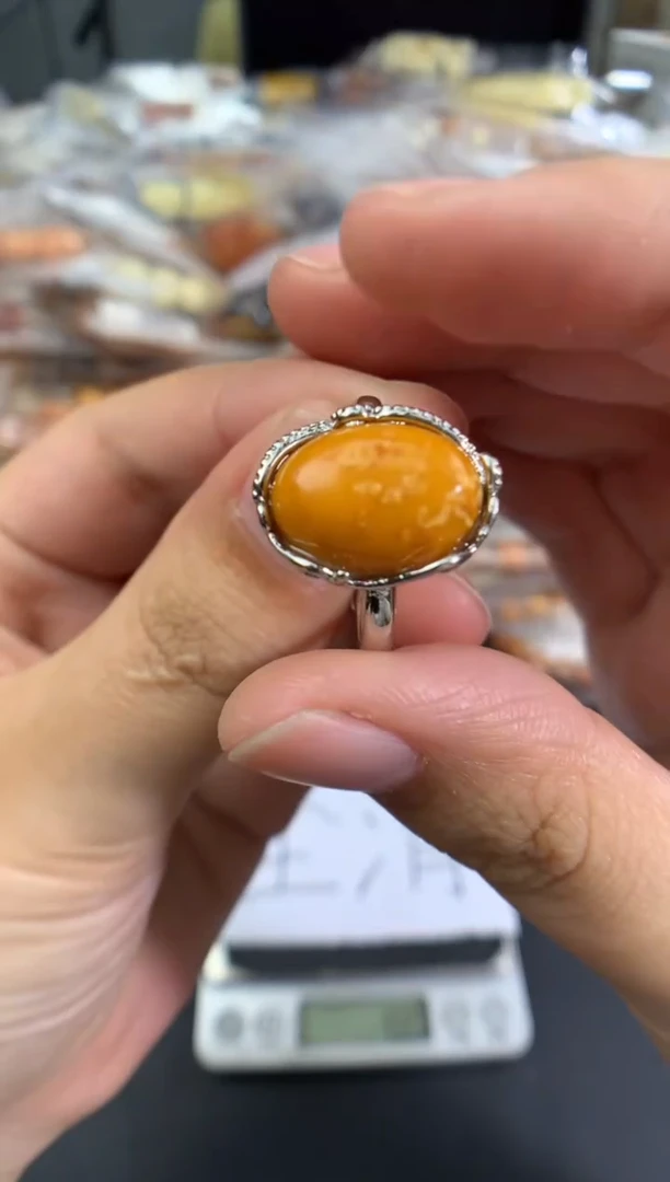 蜜蜡未镶嵌珠宝奇石1