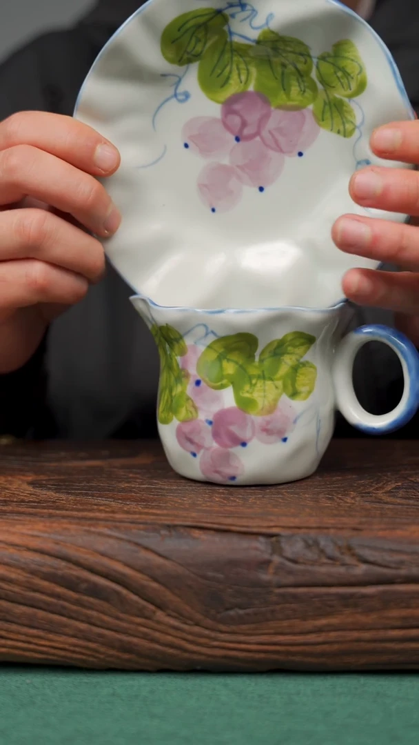 【闪购商品】瓷片寻一缕瓷香杯釉下手工手绘瓷器 葡萄咖啡杯