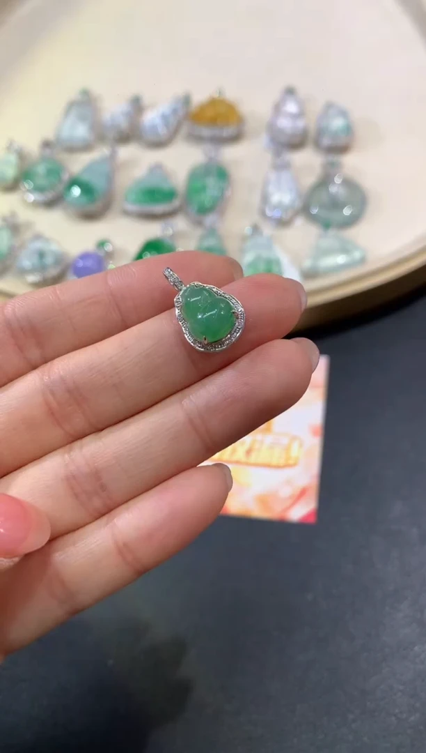 吊坠(不含链)18K金镶嵌翡翠A122|2680