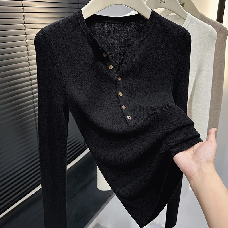 半开领纽扣设计感上衣秋冬新款流行穿塔时尚内塔针织黑色打底衫女