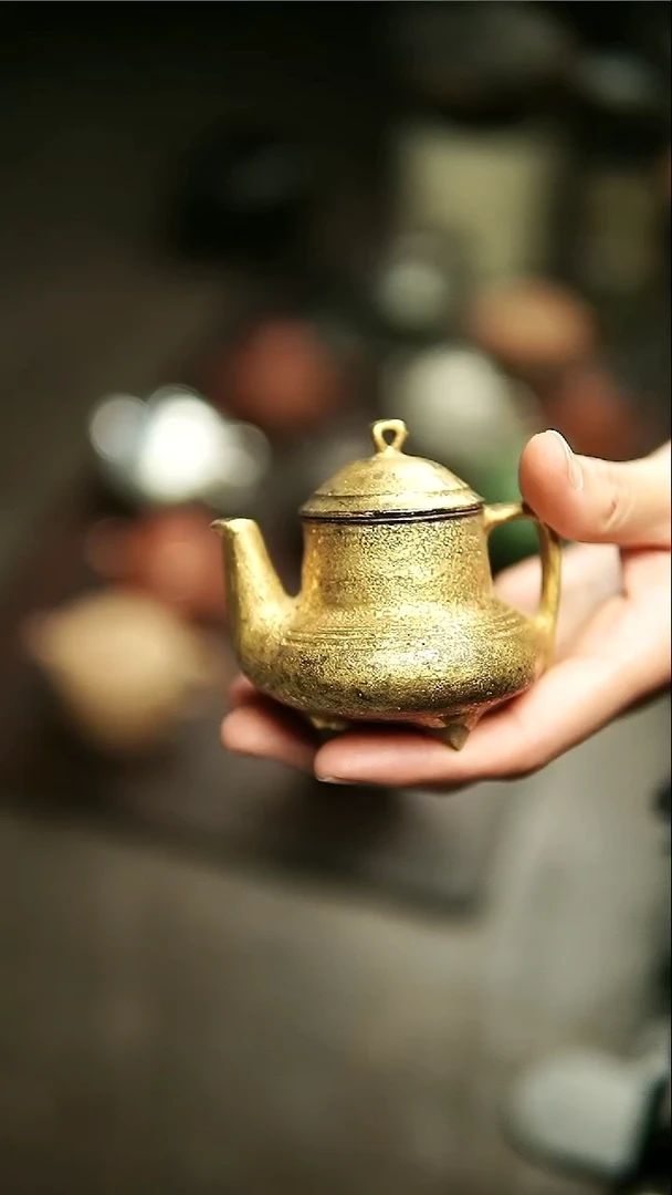 【闪购商品】张小恒陶泥小金壶