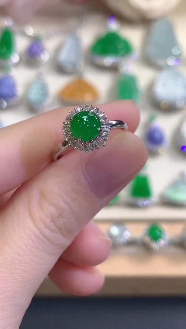 18K金镶嵌戒指翡翠秋日珠宝Q106