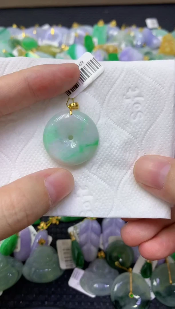 颈饰未镶嵌翡翠天然缅甸翡翠A货