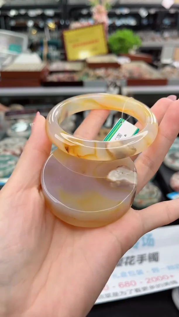 【闪购商品】石英质玉手镯未镶嵌59圈口（赠品镯心）1379106