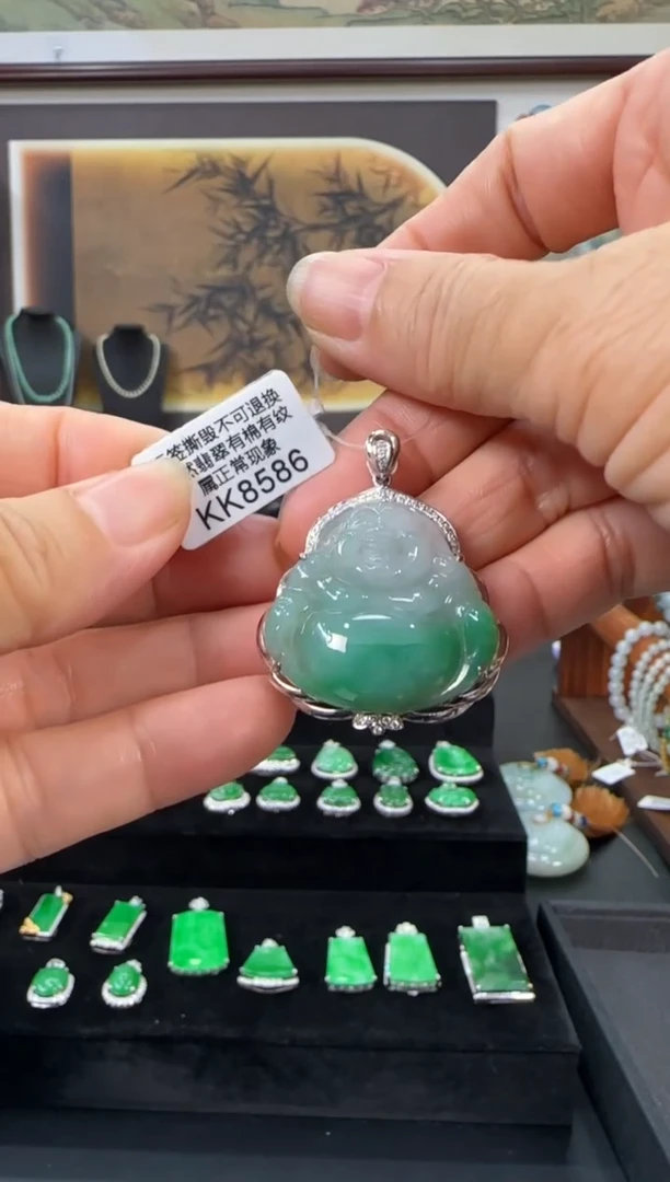 翡翠18K金镶嵌颈饰KK8586佛公