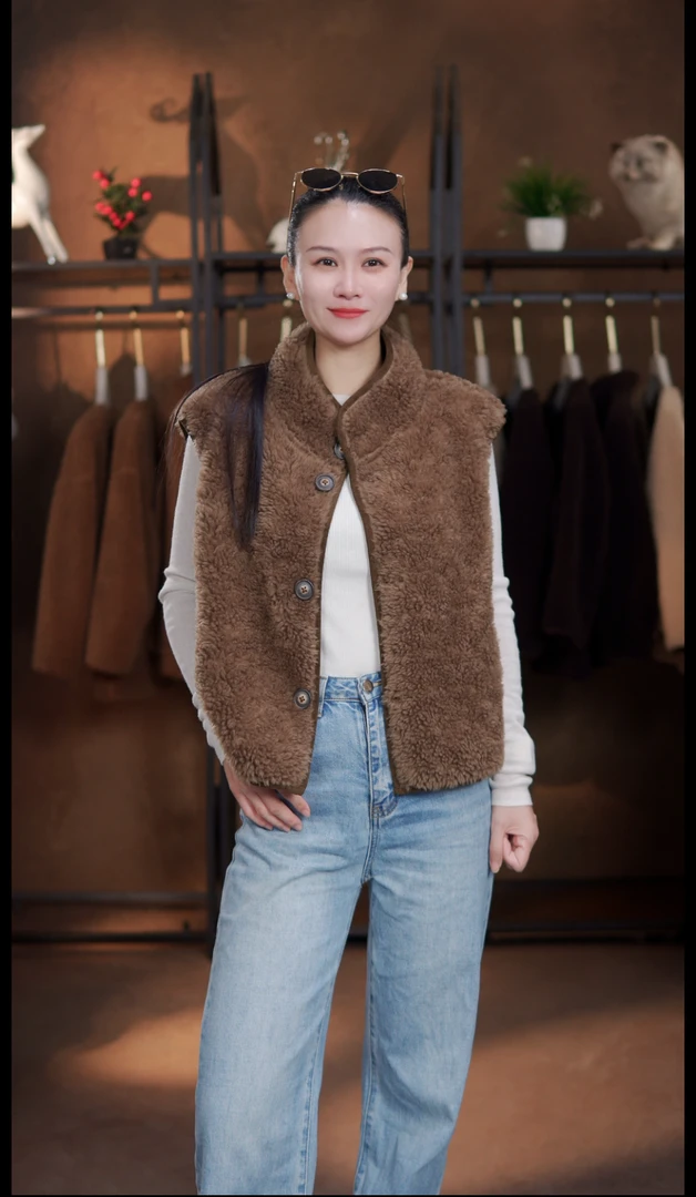 582达海宁2025年新款羊毛马甲休闲时尚保暖女士两面穿短外套百搭