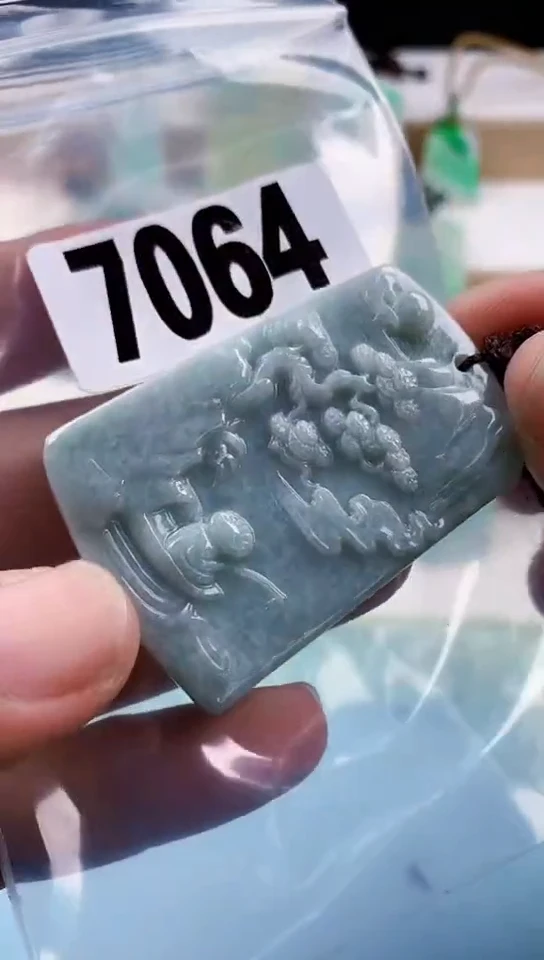 【闪购商品】翡翠挂件未镶嵌天然翡翠吊坠挂件