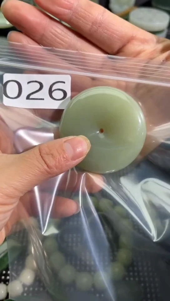未镶嵌和田玉珠宝半成品扣子