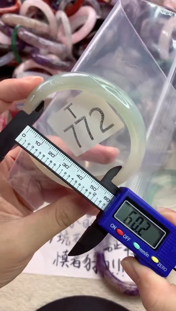 水晶手镯未镶嵌T772-60