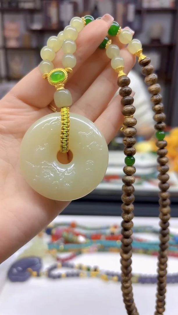 【闪购商品】和田玉毛衣链未镶嵌M630