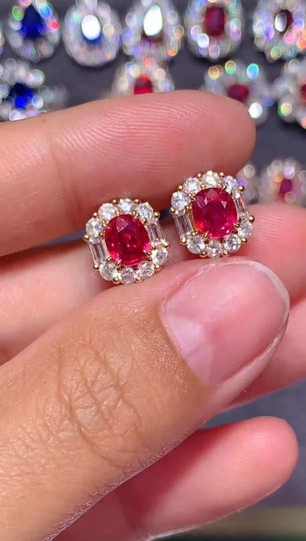 18K金镶嵌耳饰红宝石1.19CT