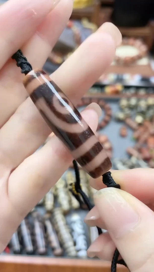 未镶嵌珠珠玛瑙/玉髓黑金桶珠二眼