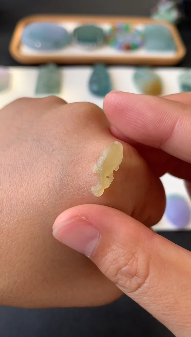 未镶嵌定制翡翠