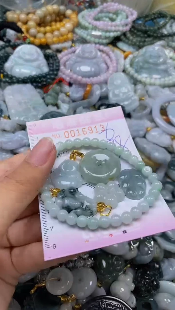 翡翠未镶嵌颈饰闪购0016913